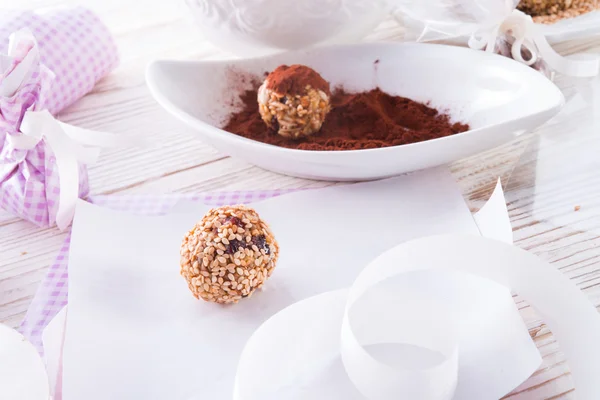 Home-made nibble - muesli - small ball — Stock Photo, Image