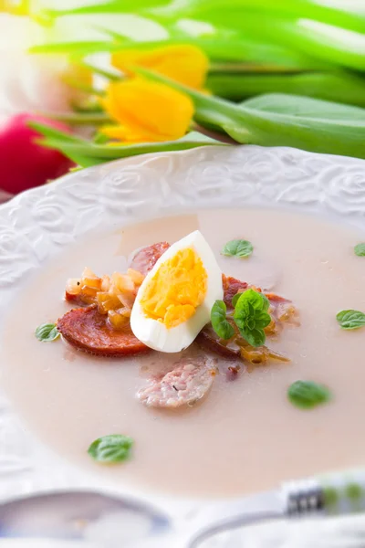 폴란드인 부활절 계란과 소시지와 수프 — 스톡 사진