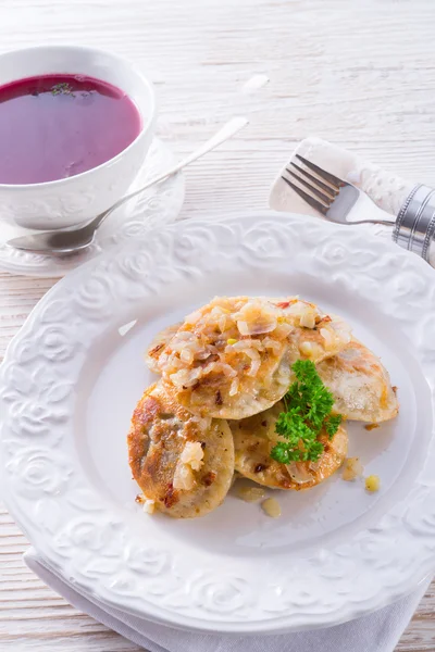 Pierogi mit Fleisch — Stockfoto