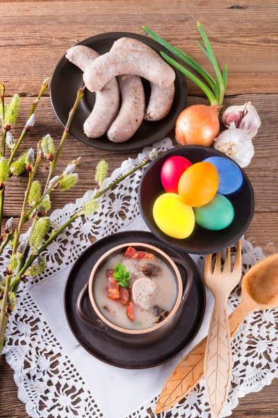 Polska påsk soppa med ägg och korv — Stockfoto