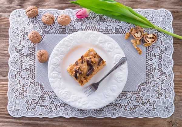 Walnusskaramellkuchen — Stockfoto