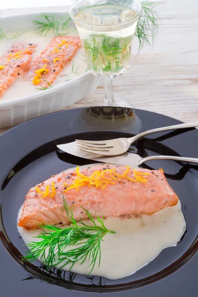 Zalm met dille gegrilde — Stockfoto