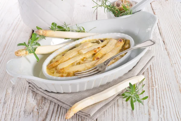 Asparagus leek casserole — Stock Photo, Image