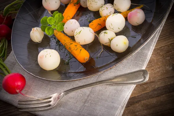 Tasty roasted radishes — Stock Photo, Image