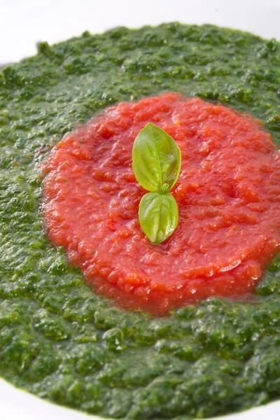 Σπανάκι-ντομάτα κρέμα σούπα — Φωτογραφία Αρχείου