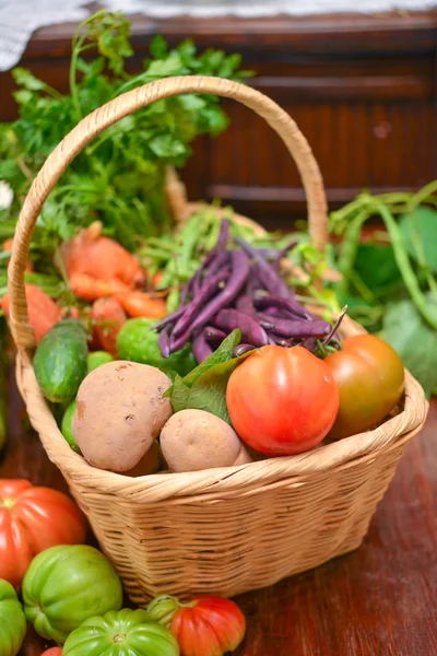 Vegetable basket — Stock Photo, Image