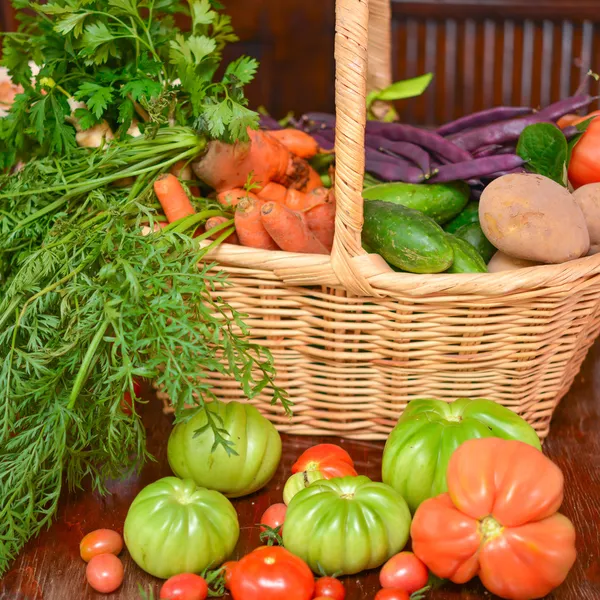 Vegetable basket — Stock Photo, Image