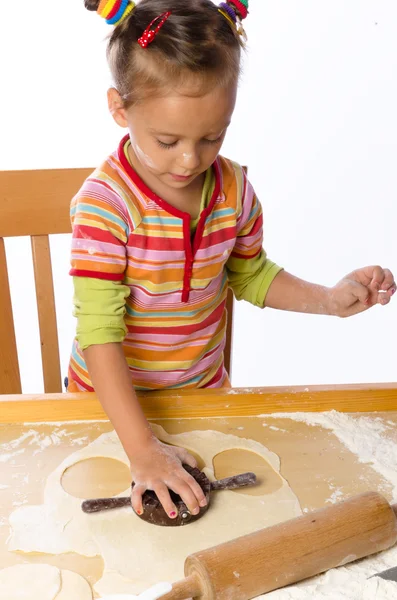 Niña cocinando —  Fotos de Stock