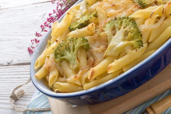 sebzeli makarna güveci