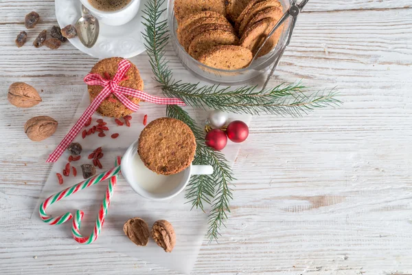 Mléko a sušenky pro Santa — Stock fotografie