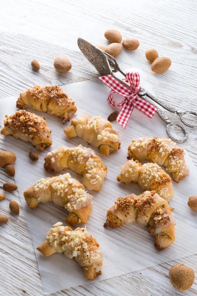 Zoetheid mini almond croissant — Stockfoto
