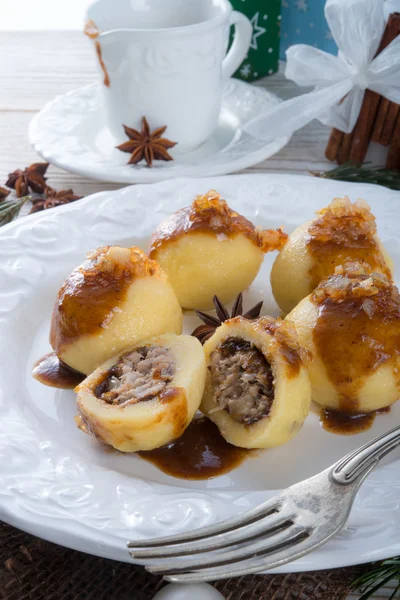 Kartoffelknödel mit Fleischfüllung — Stockfoto