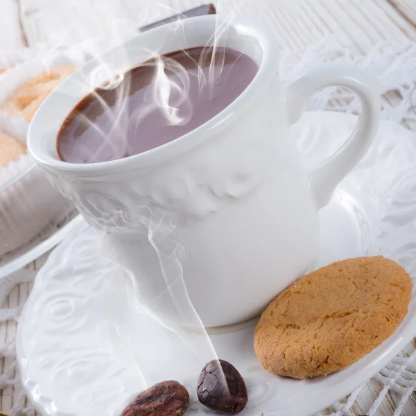 Varm choklad med cookie — Stockfoto