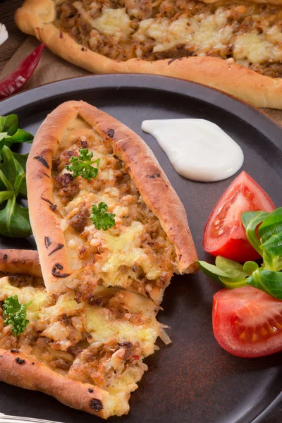 Home-baked pide — Stock Photo, Image