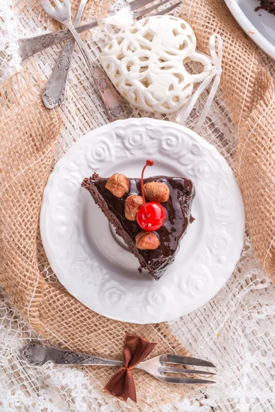 巧克力核桃蛋糕 — 图库照片