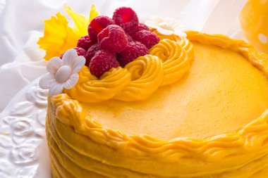 yumurta likörü kek