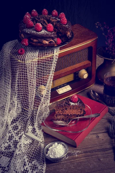 Chocolate cake and Turkish coffee — Stock Photo, Image
