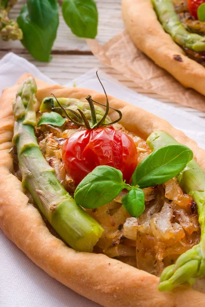 Home-baked pide — Stock Photo, Image