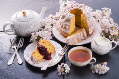 Safran Paskalya babka