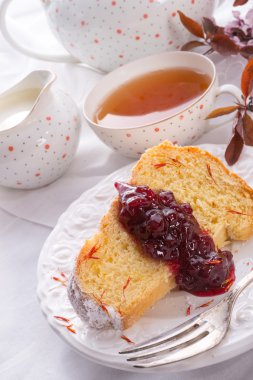 Safran Paskalya babka