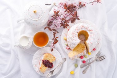 Safran Paskalya babka