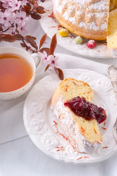 Szafran babka Wielkanocna — Zdjęcie stockowe