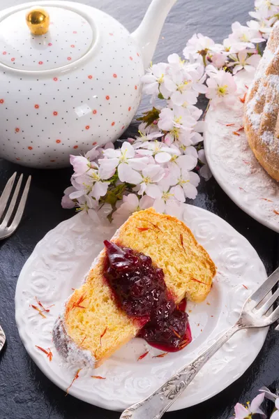 藏红花复活节 babka — 图库照片