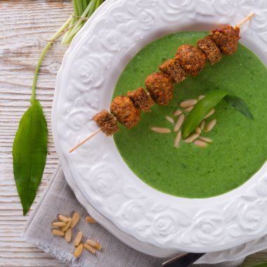 yabani sarımsak çorbası
