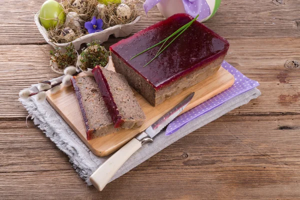 Reinigt Kuchen mit Pilzen — Stockfoto