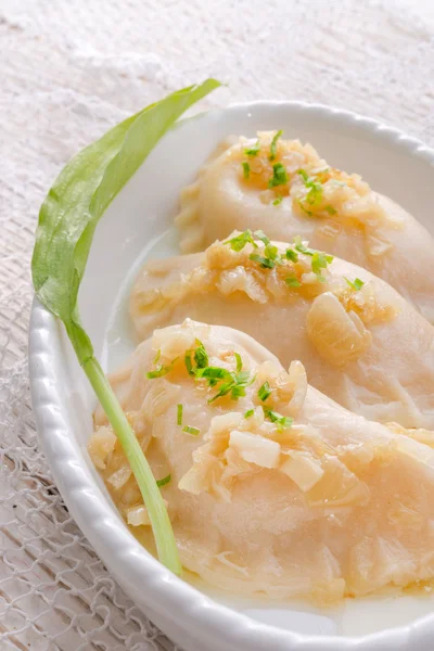 Dumplings with wild garlic — Stock Photo, Image