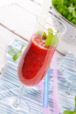 Çilekli Smoothie