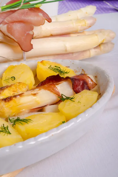 Asperges en ham — Stockfoto