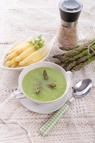 Soupe aux asperges vertes — Photo