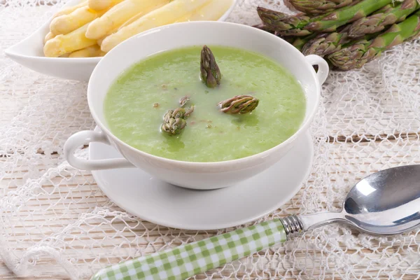 Green asparagus soup — Stock Photo, Image