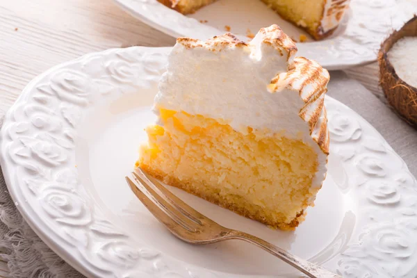 Cheesecake with Swiss meringue — Stock Photo, Image