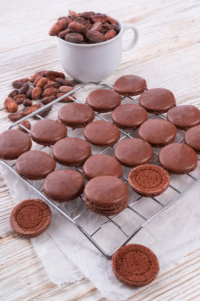 Chocolate macarons with cardamom — Stock Photo, Image