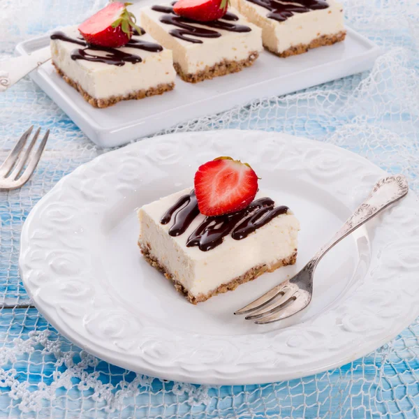 Aardbei chocolade cheesecake — Stockfoto