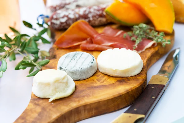 Cheese- plato de jamón A la Provenza —  Fotos de Stock