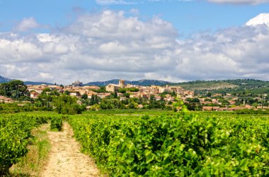 Provence Köyü