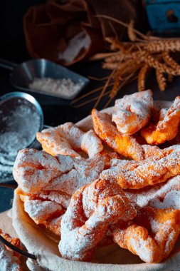 Raderkkuchen geleneksel bir Polonya pastasıdır..