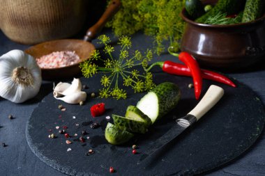 rustik taze salatalık turşusu (Polonyalı malosolne)