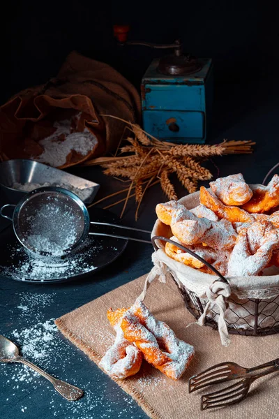 Raderkkuchen Ist Ein Traditionelles Polnisches Schmalzgebäck — Stockfoto