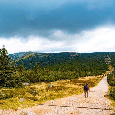 Dev Dağlar (Karkonosze) sonbahar manzarası