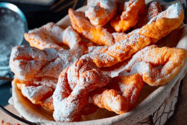 Raderkkuchen geleneksel bir Polonya pastasıdır..