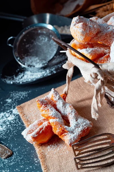 Raderkkuchen Ist Ein Traditionelles Polnisches Schmalzgebäck — Stockfoto