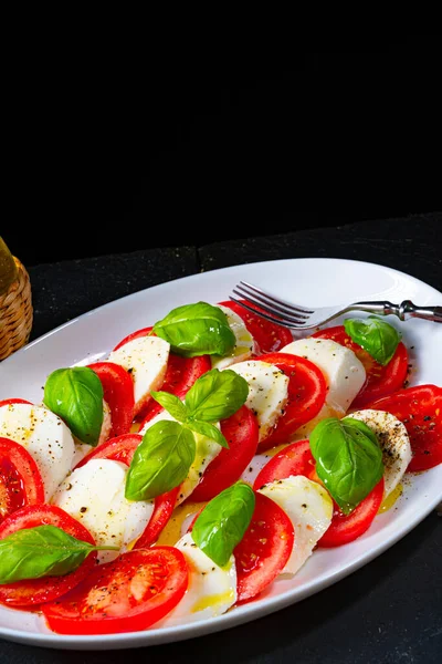 Tomate Mozzarella Basilic — Photo
