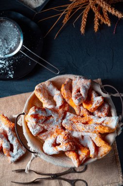 Raderkkuchen geleneksel bir Polonya pastasıdır..