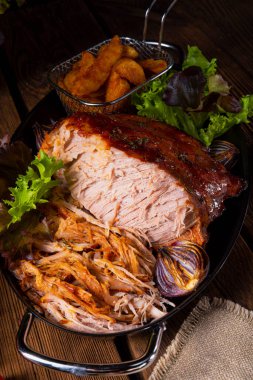 Sebzeli domuz sarması..