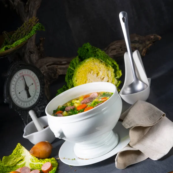 Deliciosa Sopa Couve Lombarda Vaso Branco — Fotografia de Stock