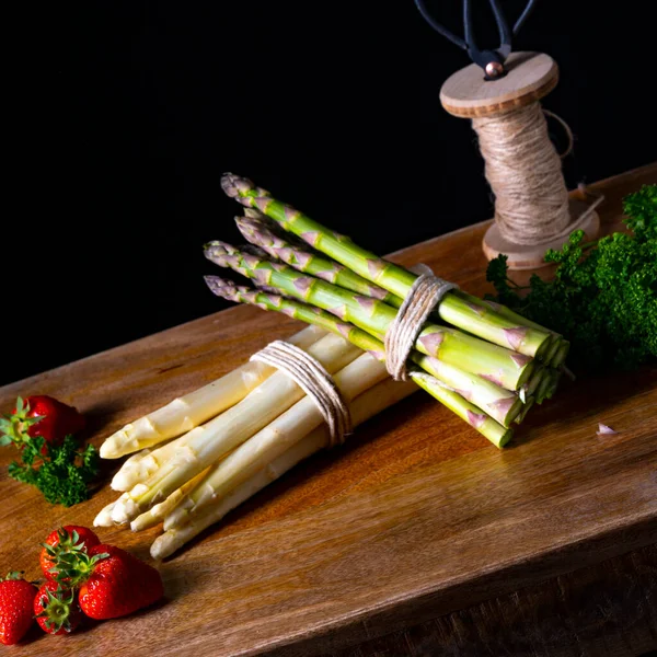 Groene Witte Asperges Tafel — Stockfoto